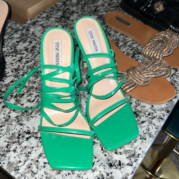 Green lace up heels ππππππππ - Picture 2 of 4